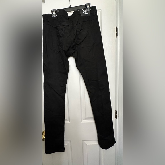 Outsiderz Btfly Denim Men jeans are a size 38. - Picture 5 of 6